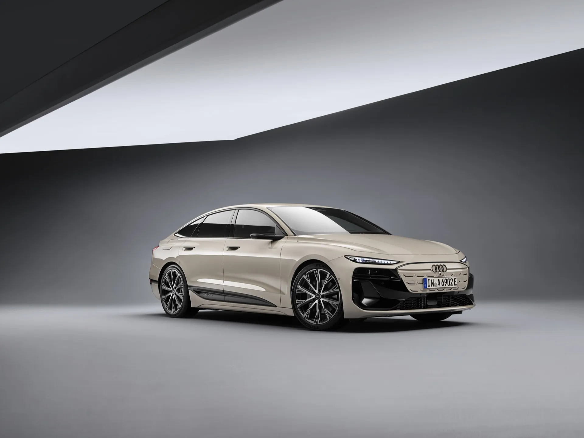 A6 Sportback e-tron quattro galeri görseli