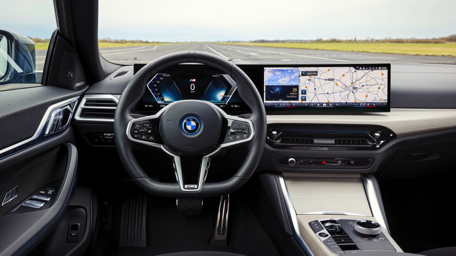 BMW i4 xDrive40 galeri görseli