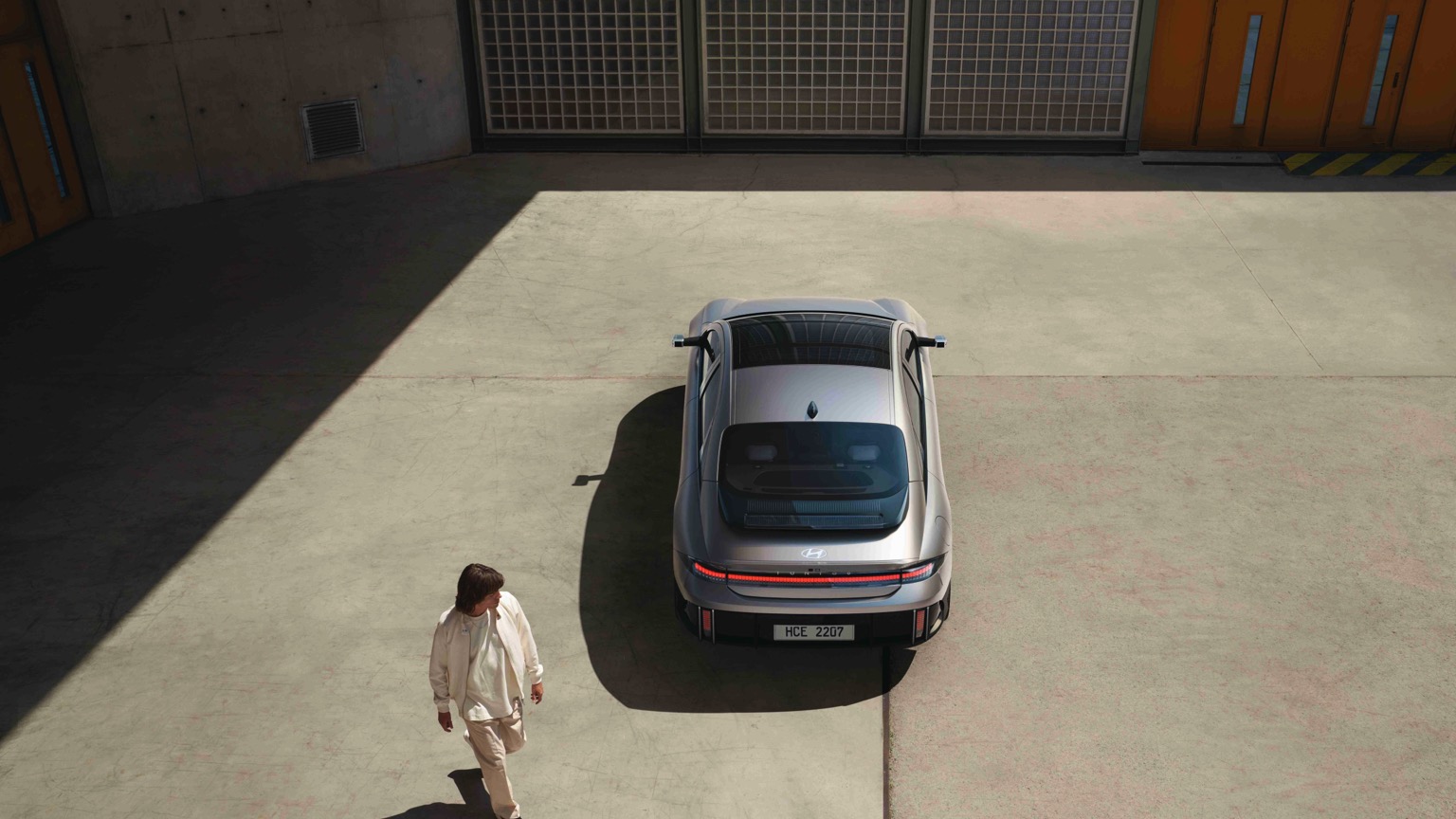 Hyundai IONIQ 6 Standard Range 2WD galeri görseli