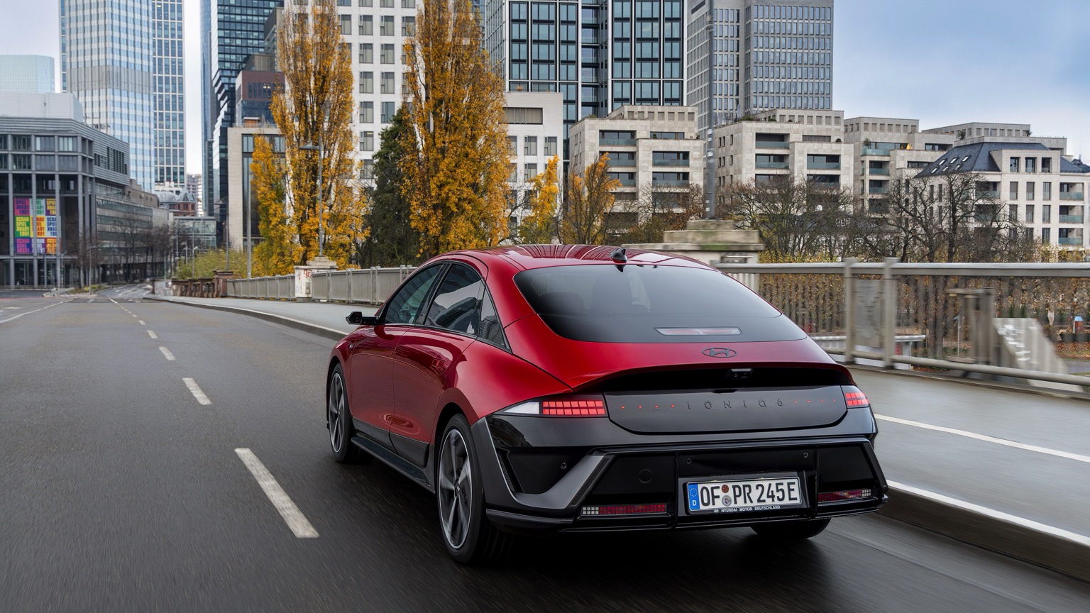 Hyundai IONIQ 6 84 kWh AWD galeri görseli