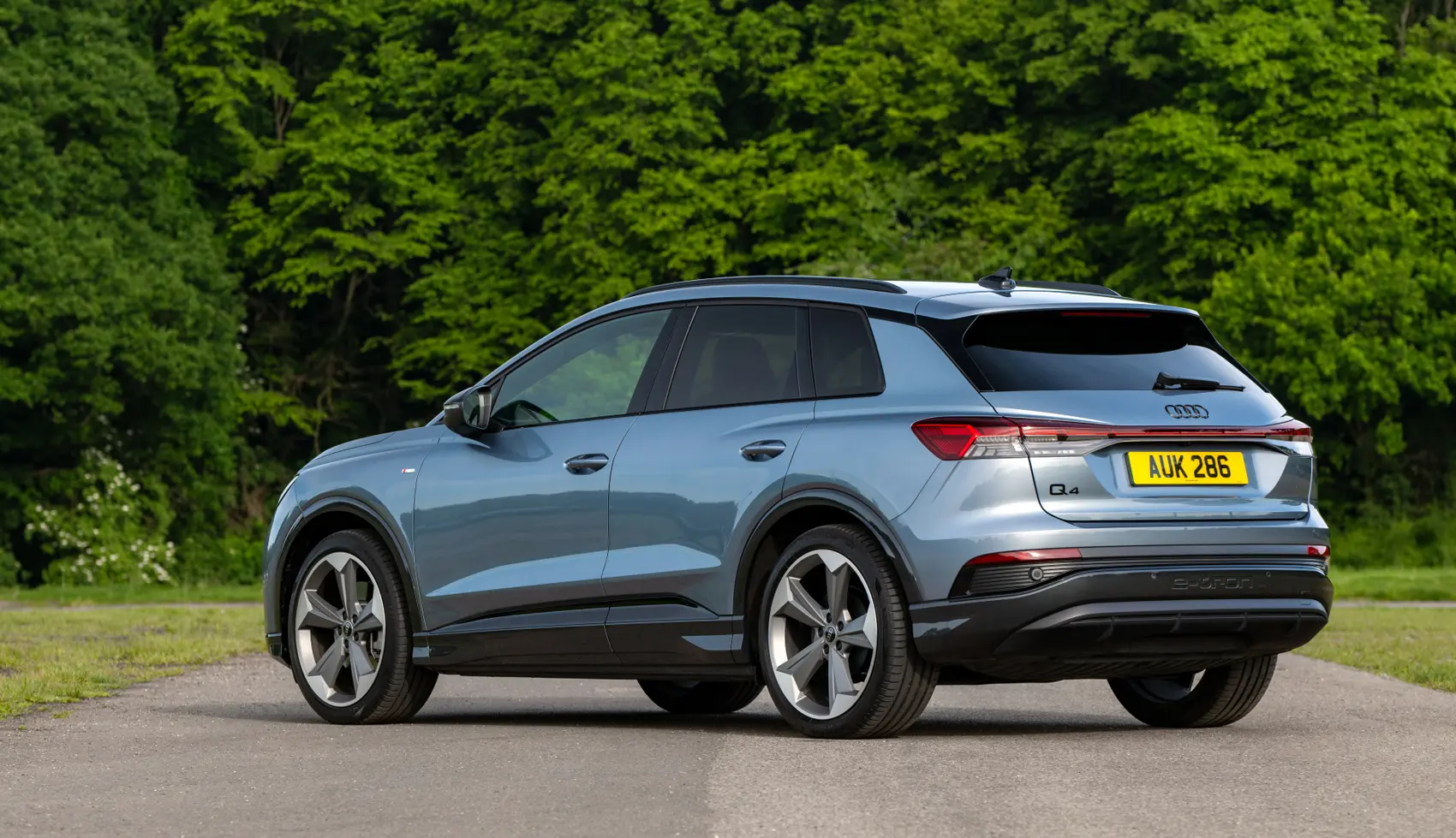 Q4 45 e-tron galeri görseli