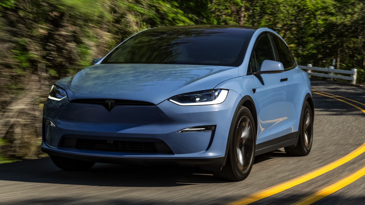 Tesla Model X AWD galeri görseli