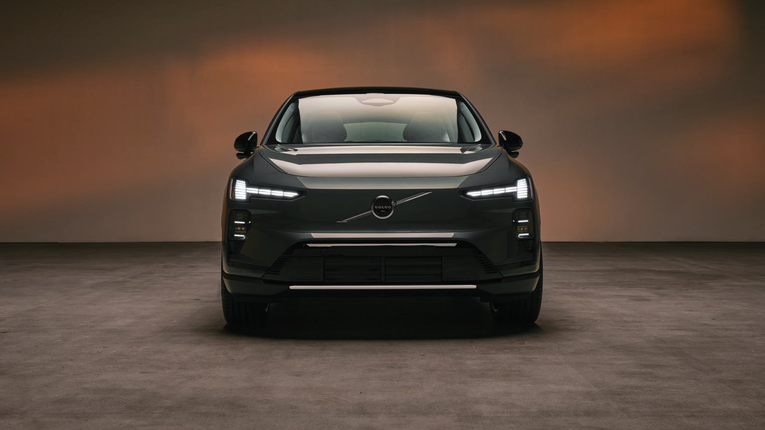 Volvo EX60 Cross Country P10 AWD galeri görseli