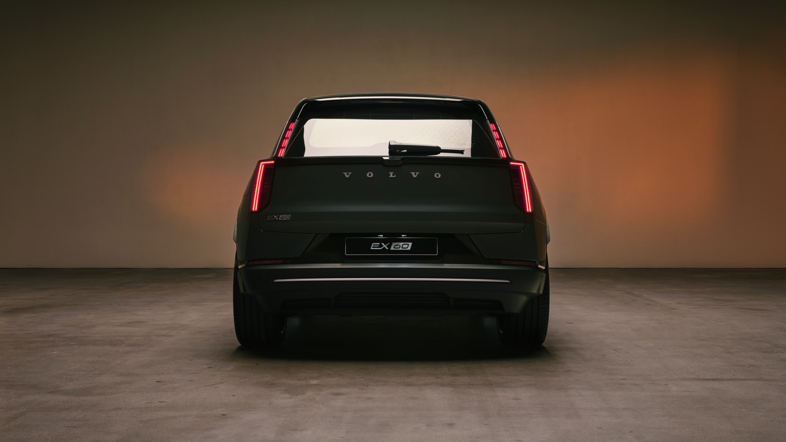 Volvo EX60 Cross Country P10 AWD galeri görseli