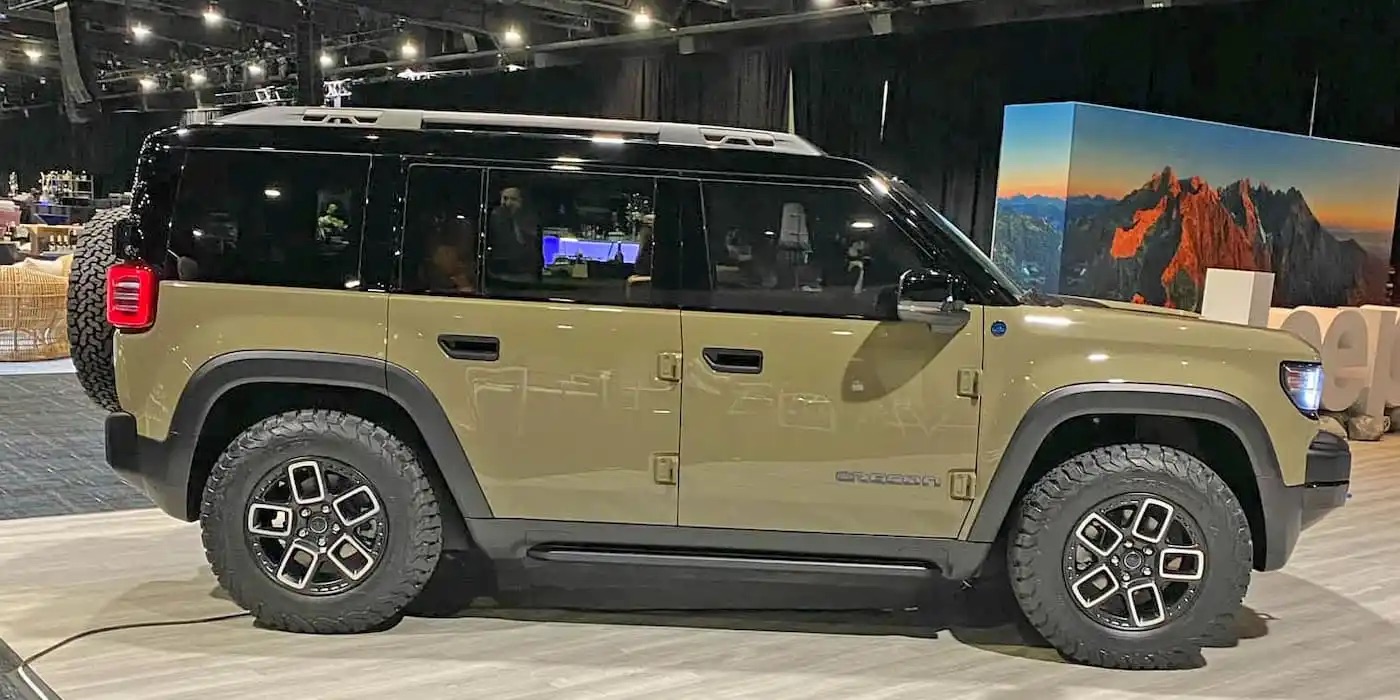 Jeep Recon EV neredeyse geldi ve efsanevi Wrangler'ın yanında araziye çıkmaya hazır.